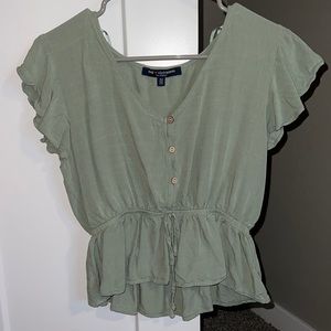 Green short sleeve top